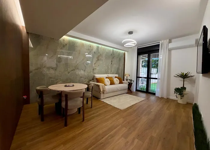 Giardini Di Marzo Casa Eur *
